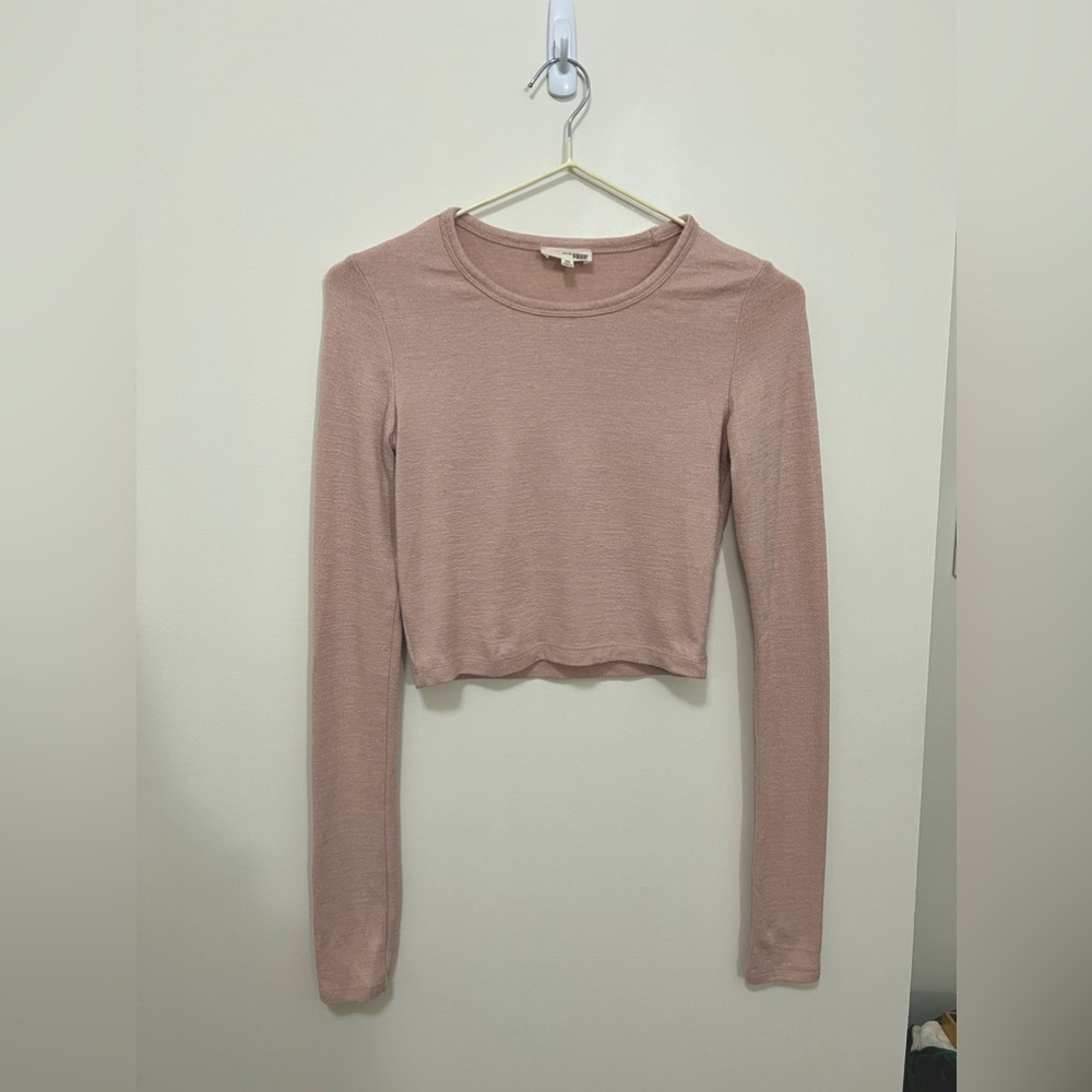 Aritzia long sleeve sweater top